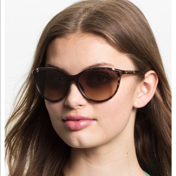 Michael Kors Accessories - Michael Kors Camilla Sunglasses 🕶